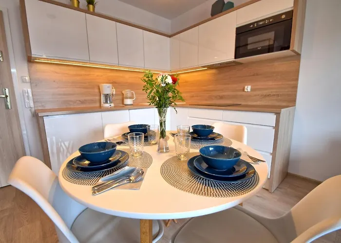 Z Widokiem, Osiedle Feniks Daire *